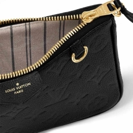 Túi Xách Louis Vuitton Easy Pouch On Strap M80349 Màu Đen